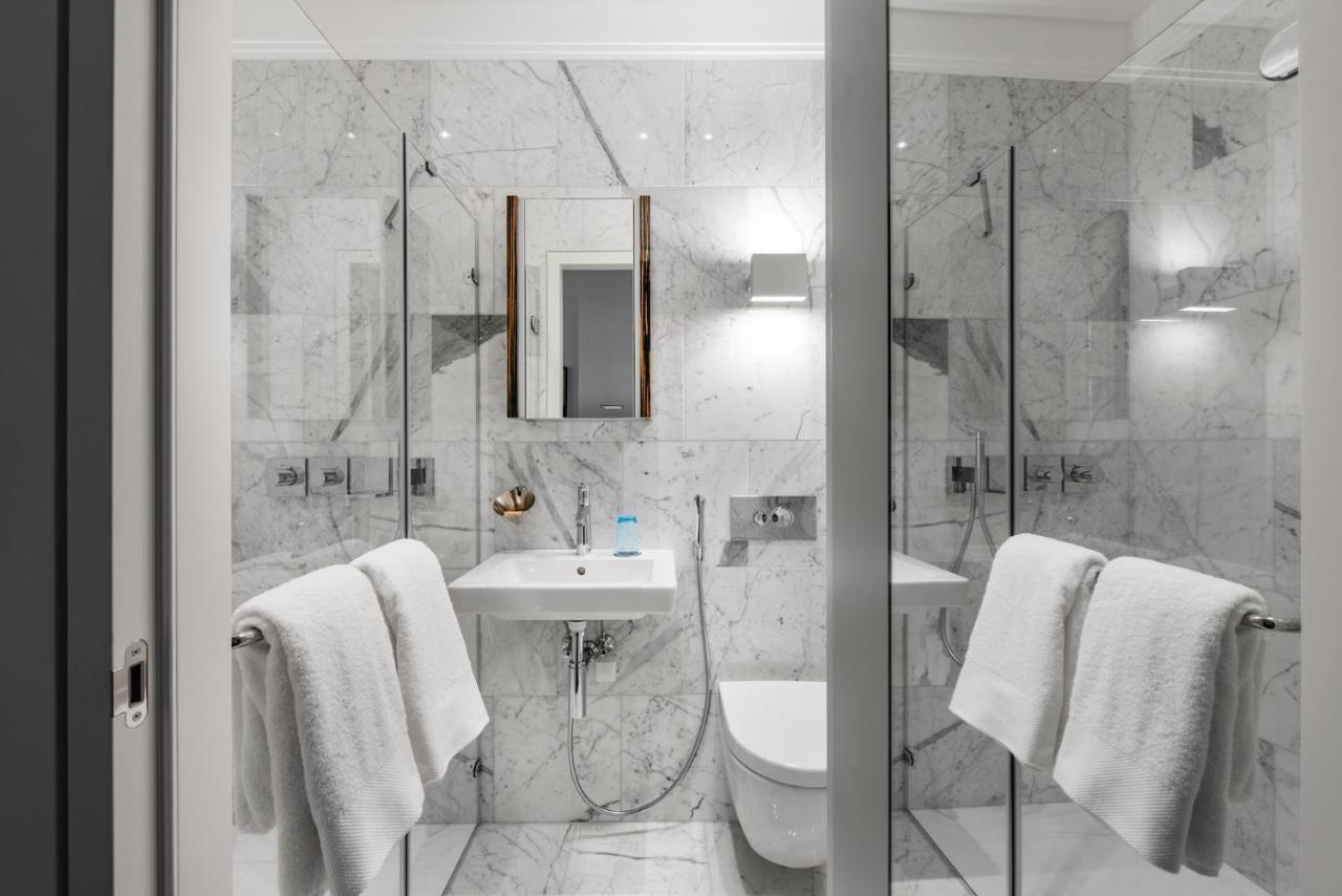 The Joseph Aparthotel Vilnius Bagian luar foto