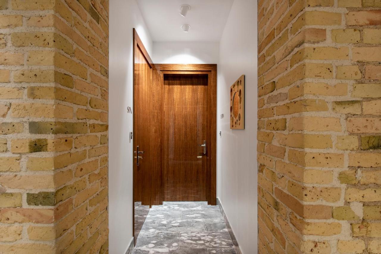 The Joseph Aparthotel Vilnius Bagian luar foto