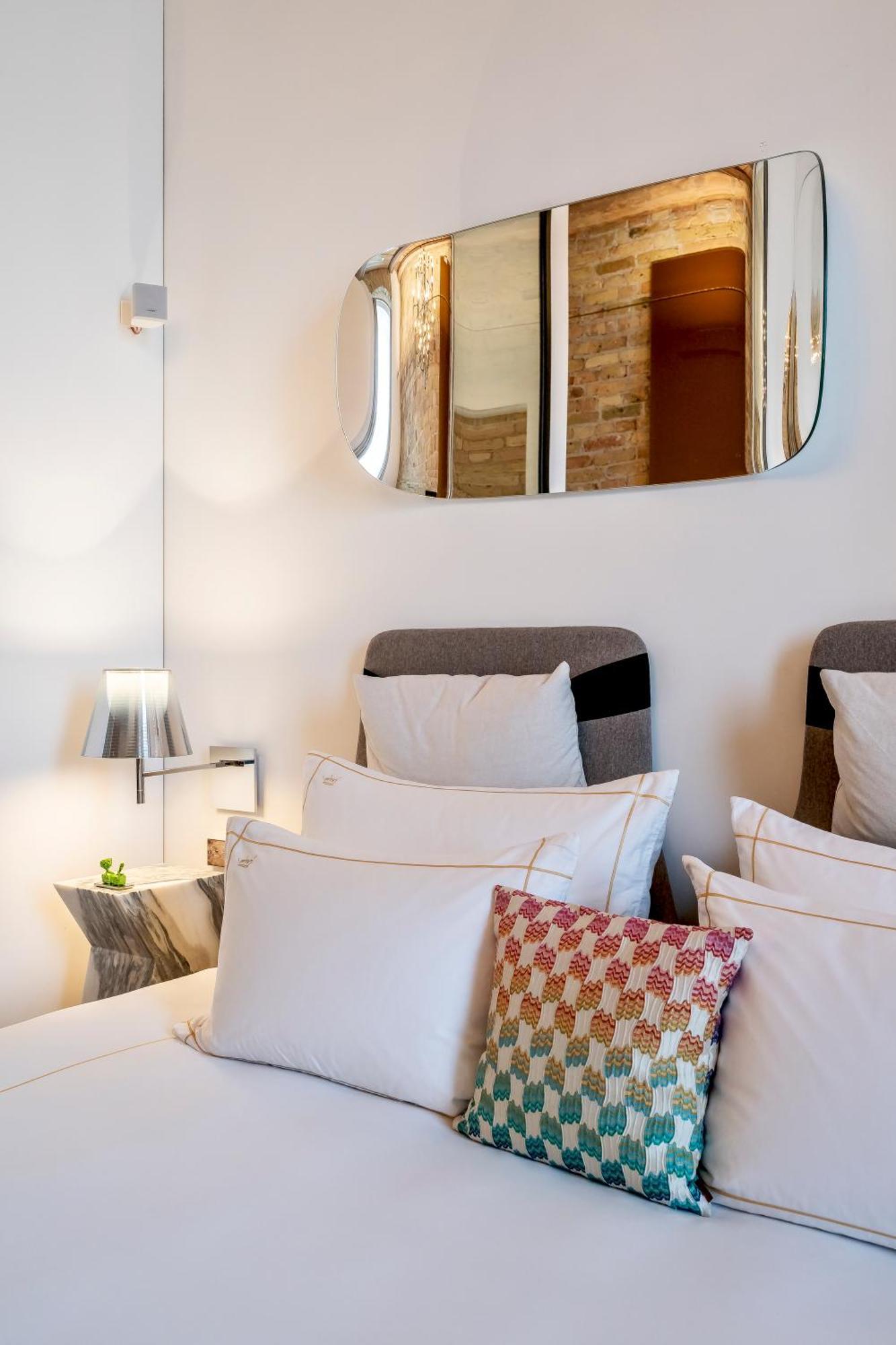The Joseph Aparthotel Vilnius Bagian luar foto