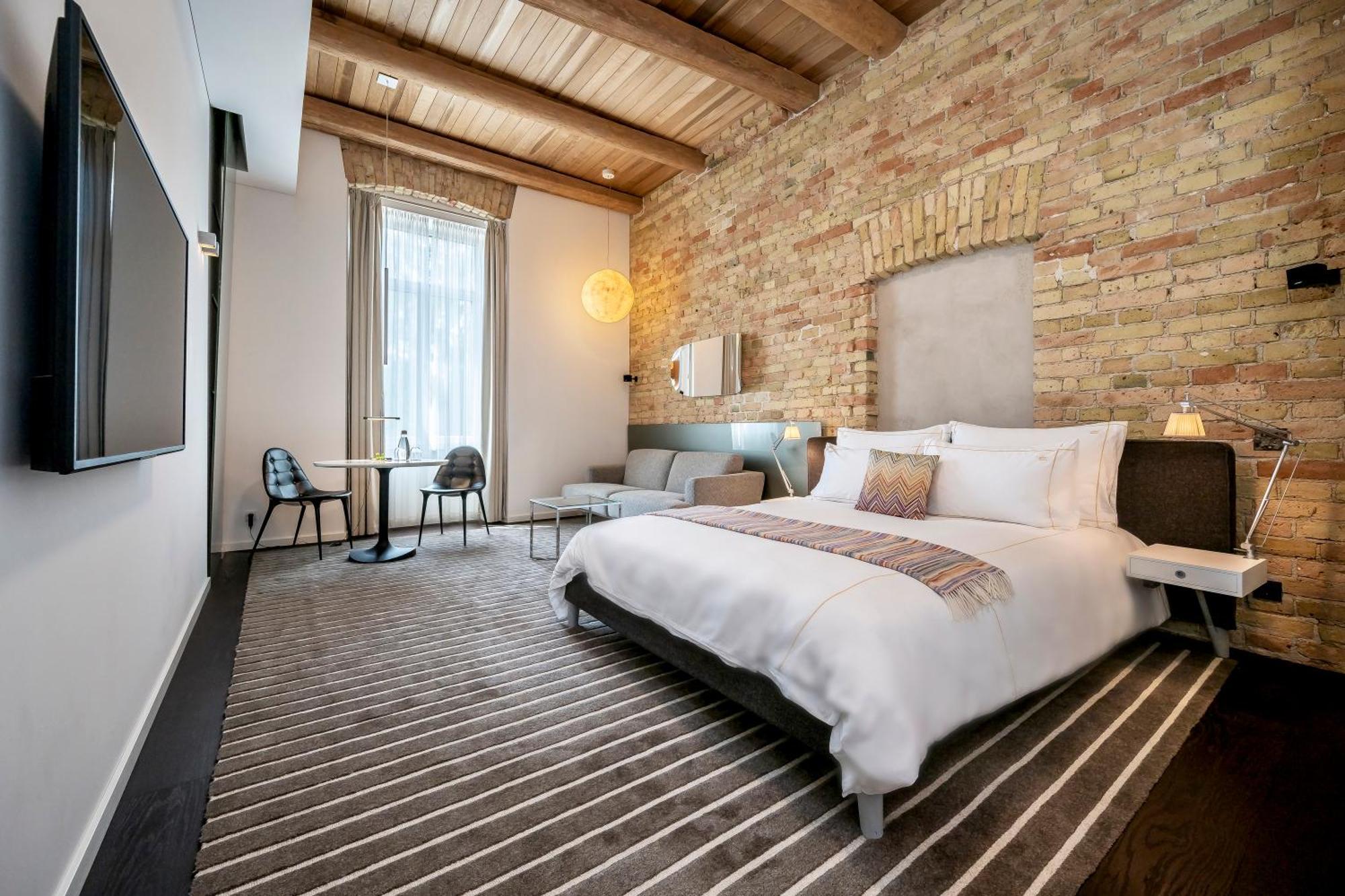 The Joseph Aparthotel Vilnius Bagian luar foto