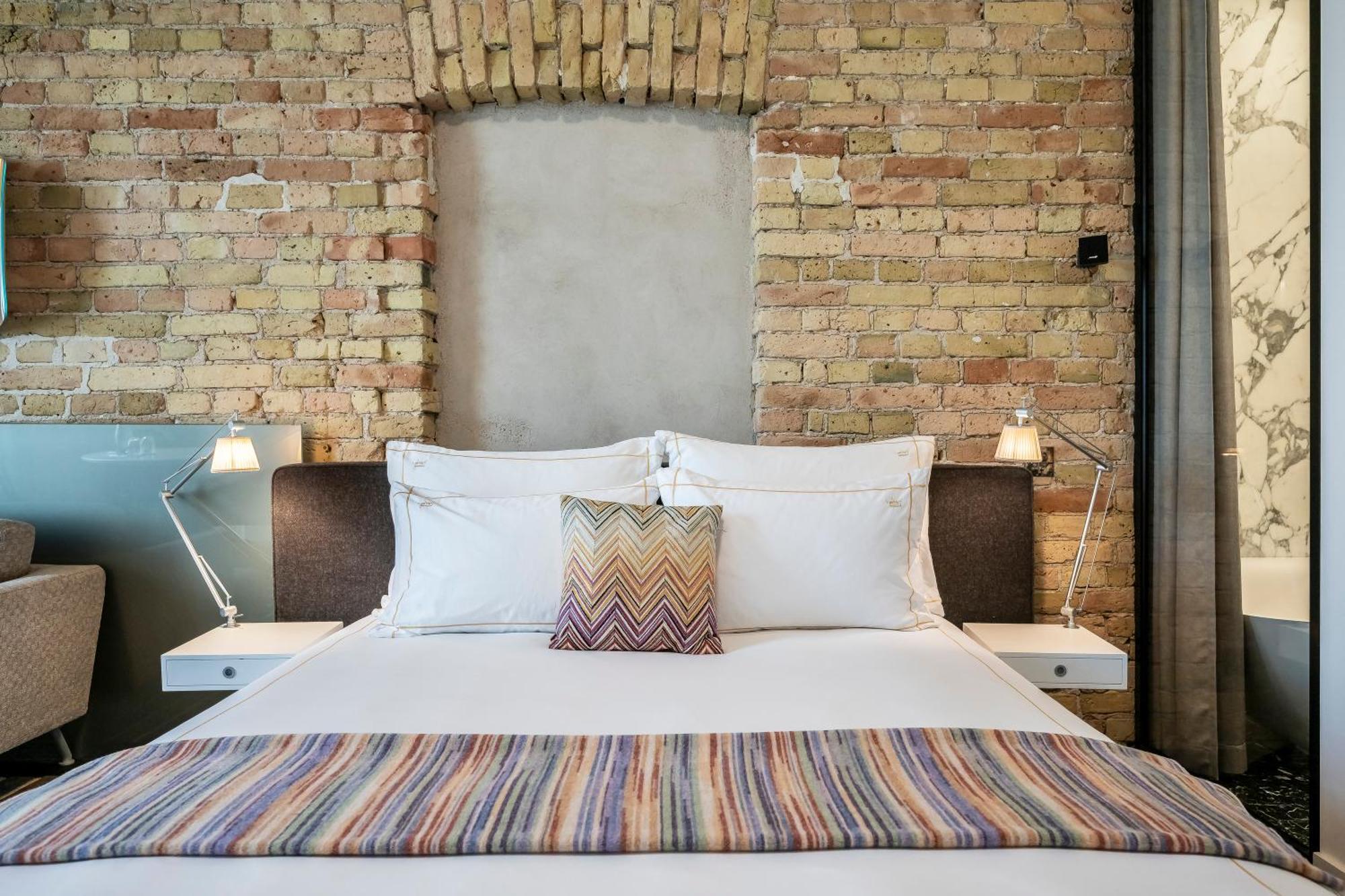 The Joseph Aparthotel Vilnius Bagian luar foto
